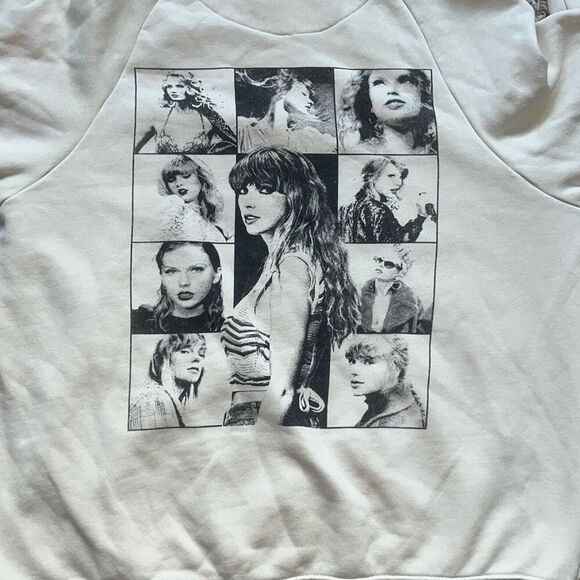 Taylor Swift 2023 The Eras Tour Exclusive Cream Sweatshirt Hoodie Size Large EUC - Picture 2 of 10